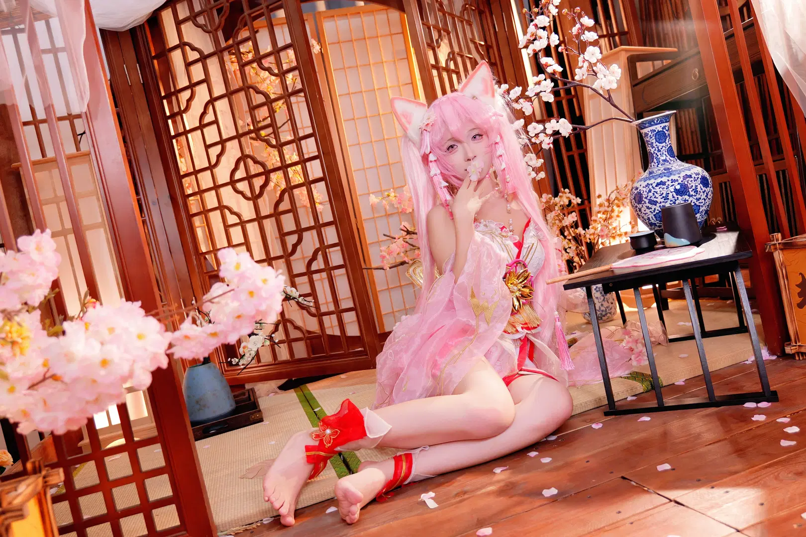 [Hu Tao cosplay] NARAKA: BLADEPOINT Early Cherry Blossom Dream: Pink Japanese Style Beneath Cherry Blossom Trees by Kirito君 - Image 6