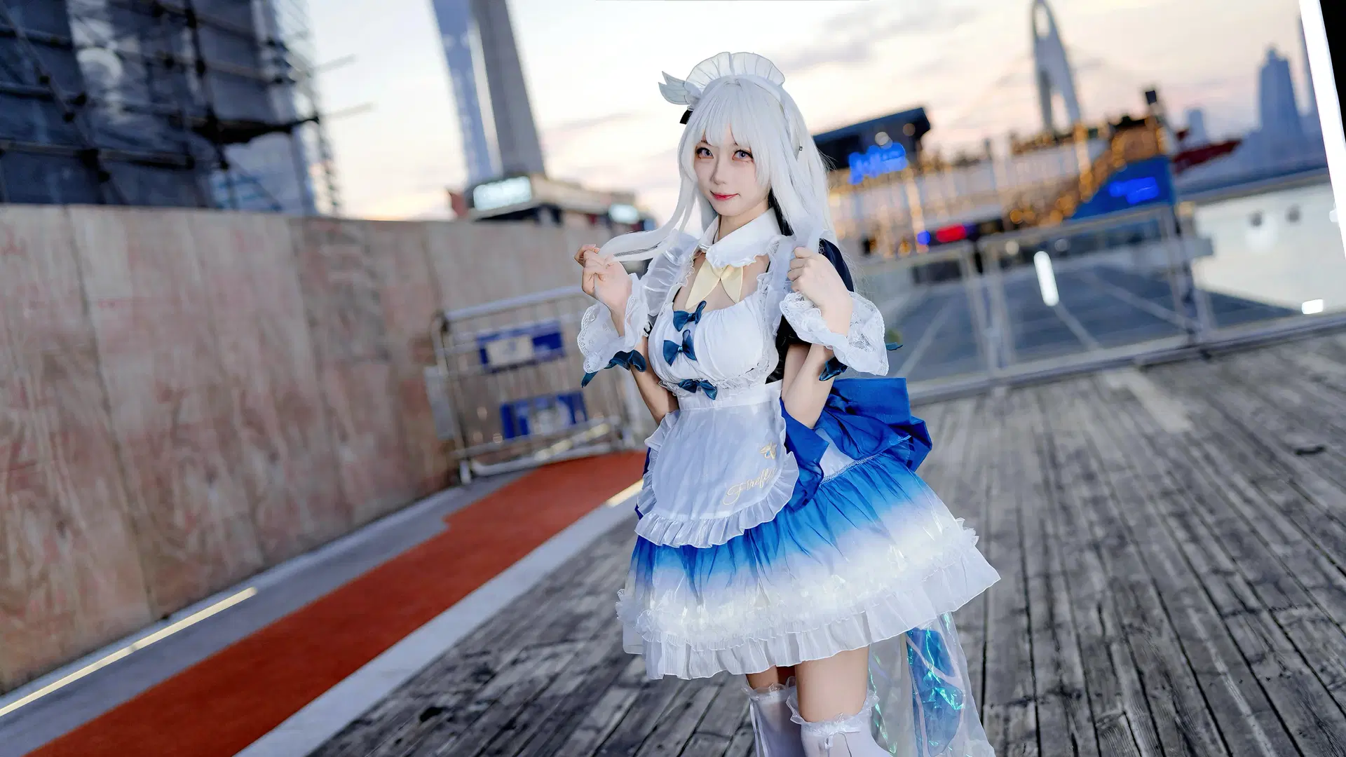 【ホタル コスプレ】崩壊：スターレイル、琶醍の川沿いに舞う青白のメイド服 - Kirito君 - 6枚目