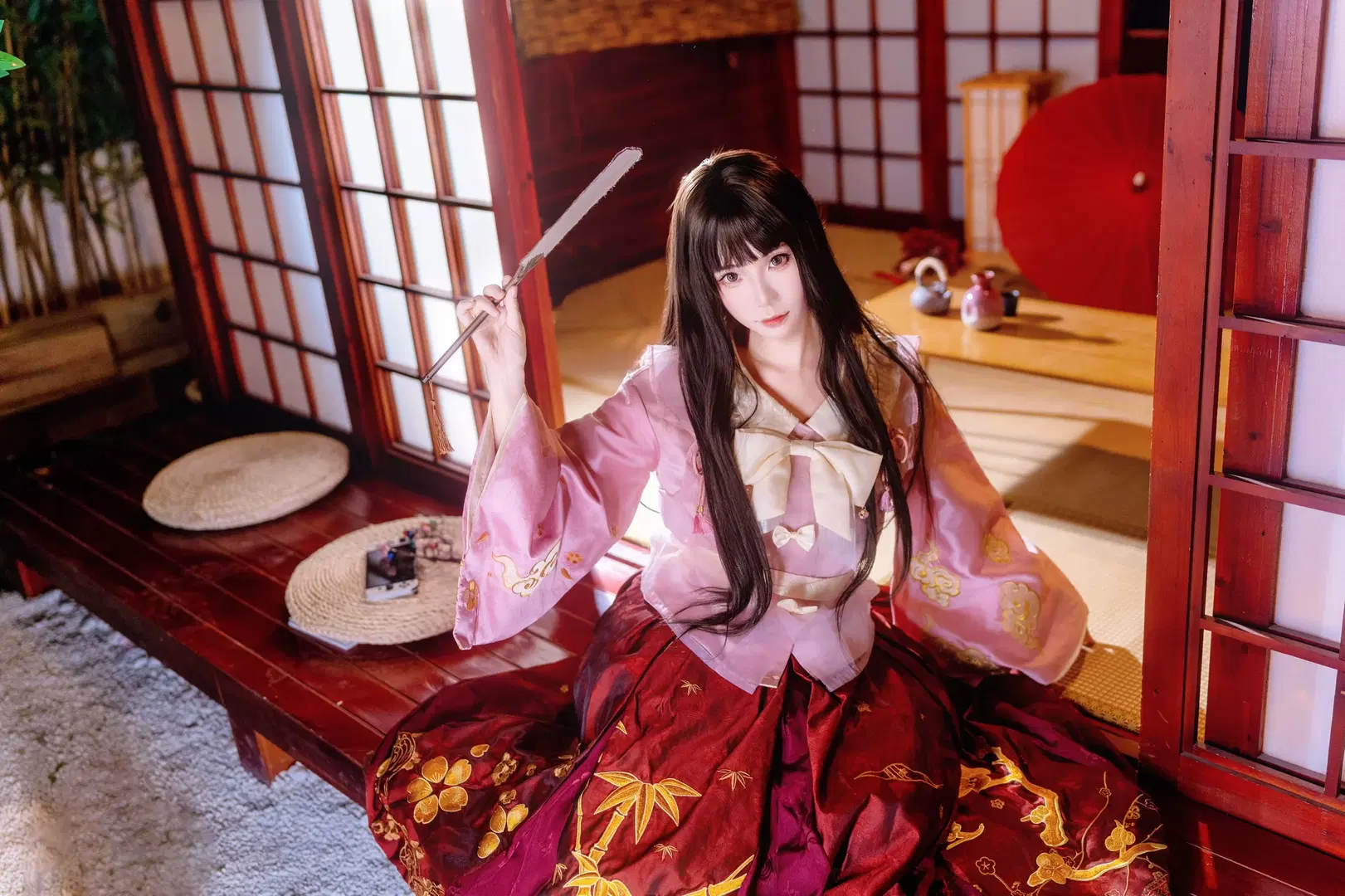 Touhou Project, Cosplay photoshoot, Japanese-style photography, Anime-style fashion, Houraisan Kaguya cosplay