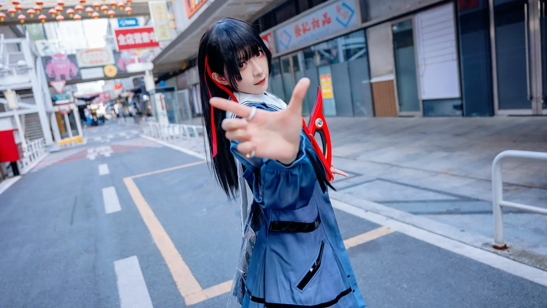 【千咲cos】鳴潮 手握巨刃的校園少女 - Kirito君 - 第12張