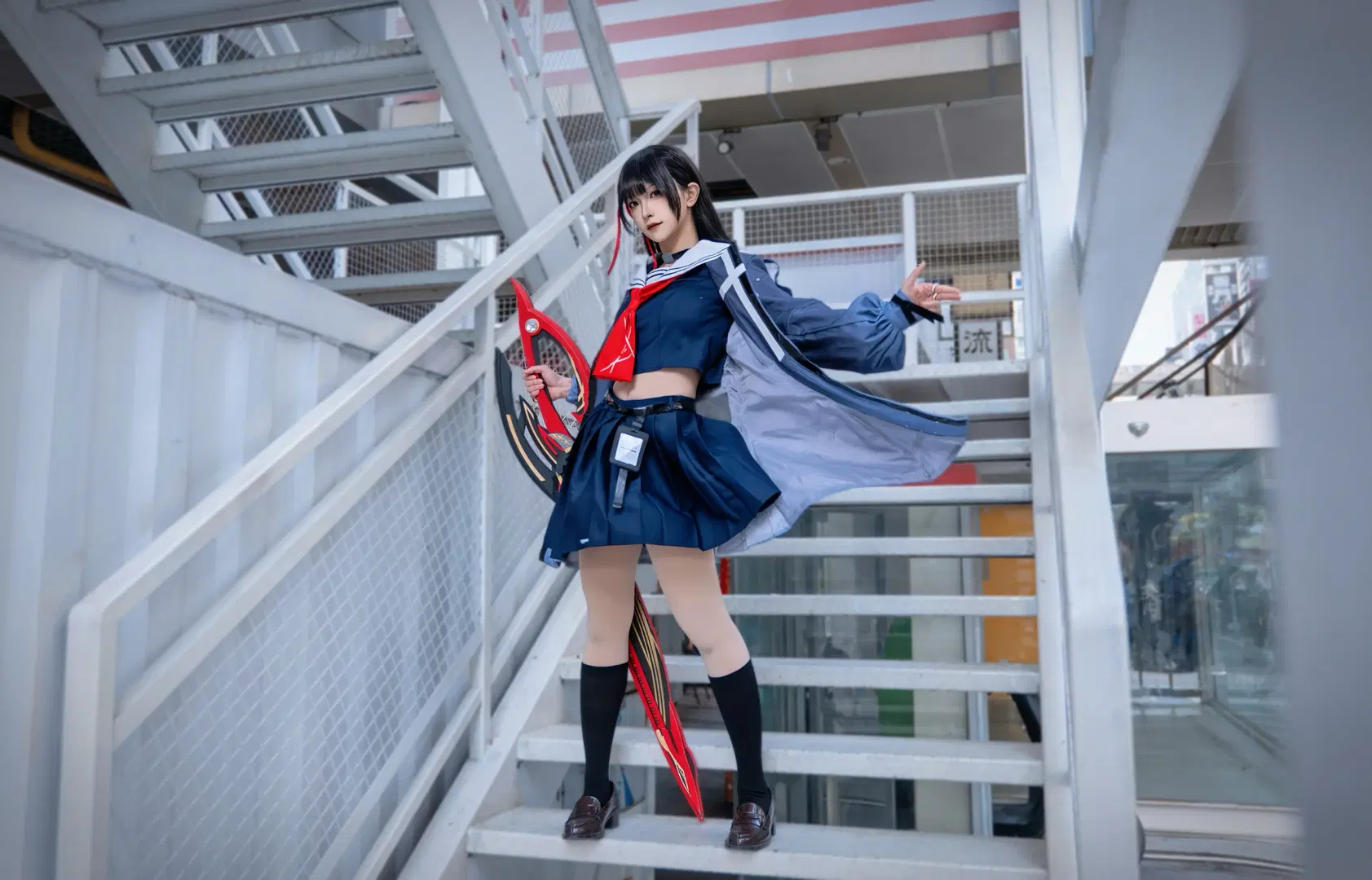【千咲cos】鳴潮 手握巨刃的校園少女 - Kirito君 - 第5張