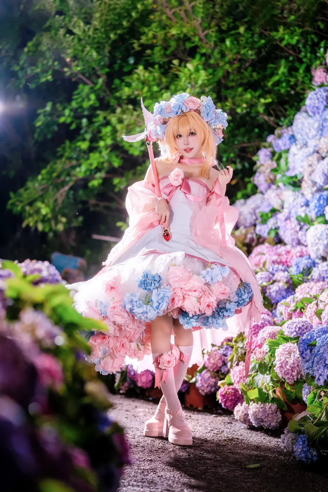 [Kinomoto Sakura cosplay] A Pink and Blue Fairytale in the Endless Summer Hydrangea Field by Kirito君 - Image 4