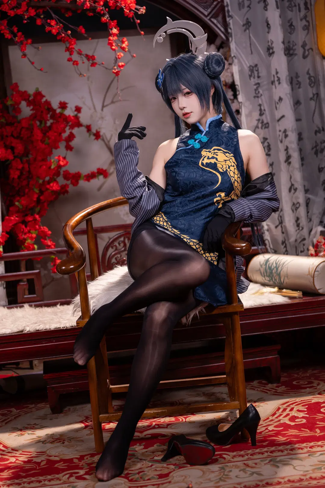 [Misaki cosplay] Blue Archive: A Flawless Portrayal of Poise and Elegance by Kirito君 - Image 5