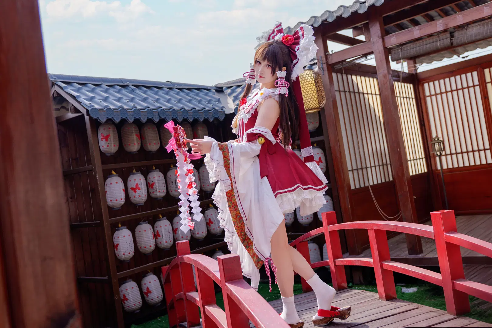 【博麗靈夢cos】東方project神社暖陽下的紅白巫女套裝拍攝心得 - Kirito君 - 第4張