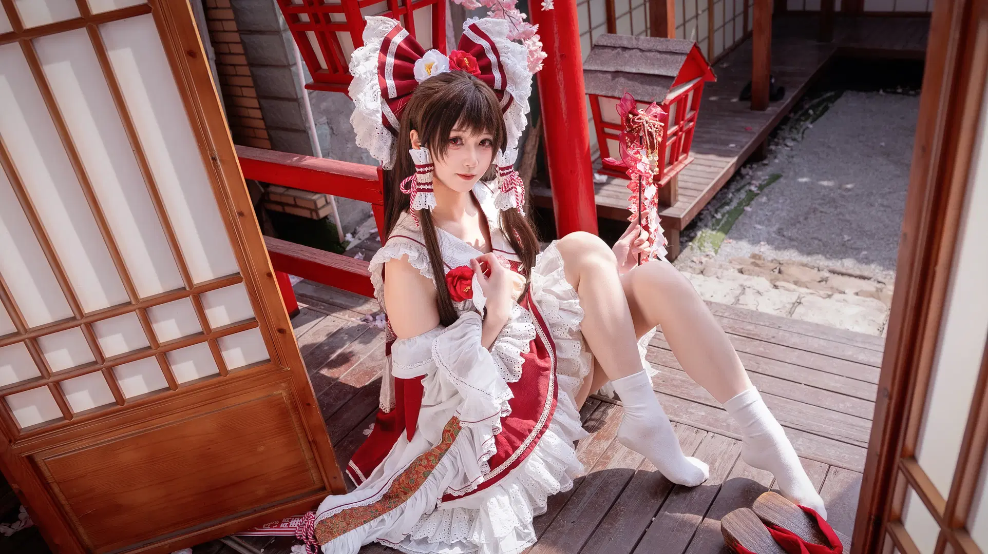 【博麗靈夢cos】東方project神社暖陽下的紅白巫女套裝拍攝心得 - Kirito君 - 第6張
