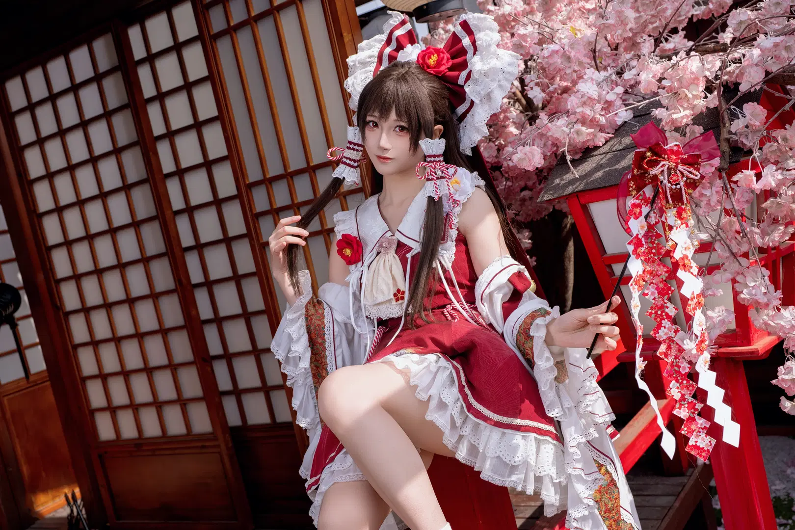 【博麗靈夢cos】東方project神社暖陽下的紅白巫女套裝拍攝心得 - Kirito君 - 第7張