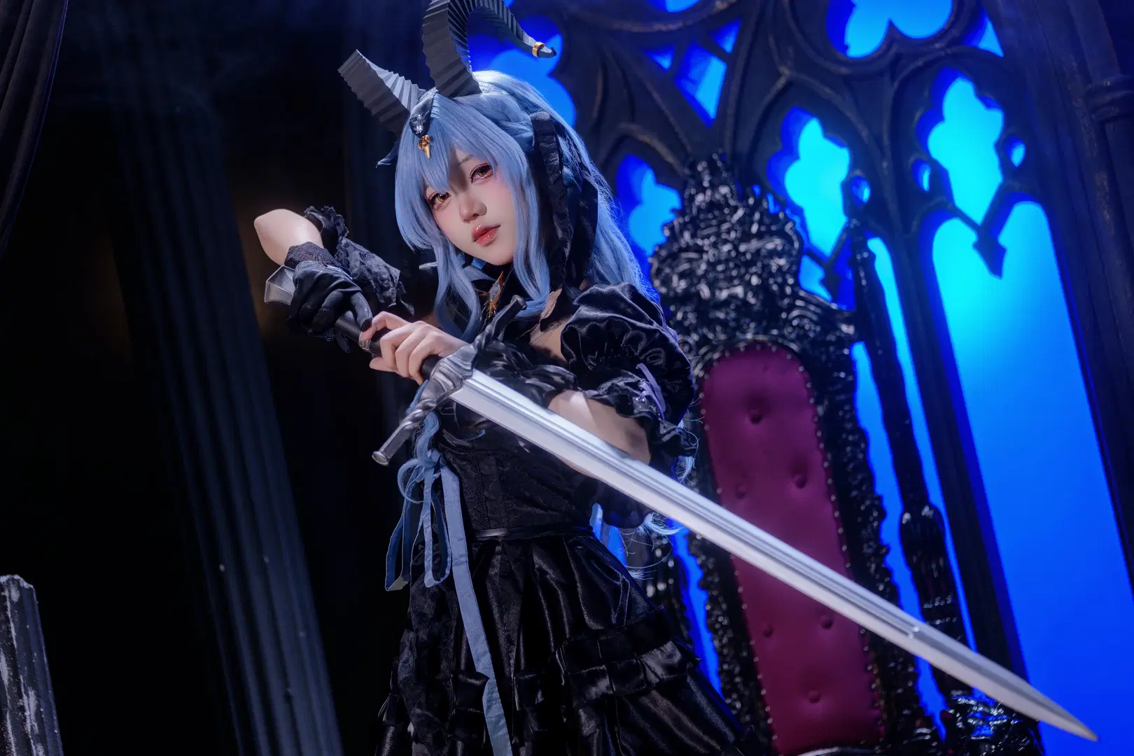 【豊川祥子 コスプレ】『アークナイツ』闇に堕ちた光、ゴシック黒ストッキングの完全再現 - Kirito君 - 3枚目