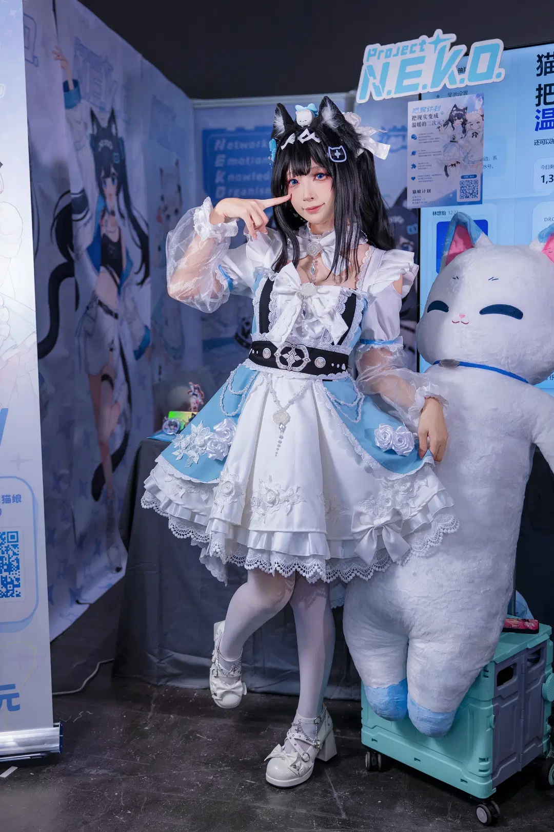 这套蓝白猫娘装的漫展现场 - Kirito君 - 第8张