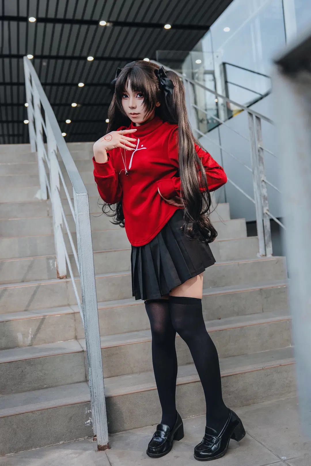 【远坂凛cos】漫展楼梯间的红黑经典搭配 - Kirito君 - 第2张