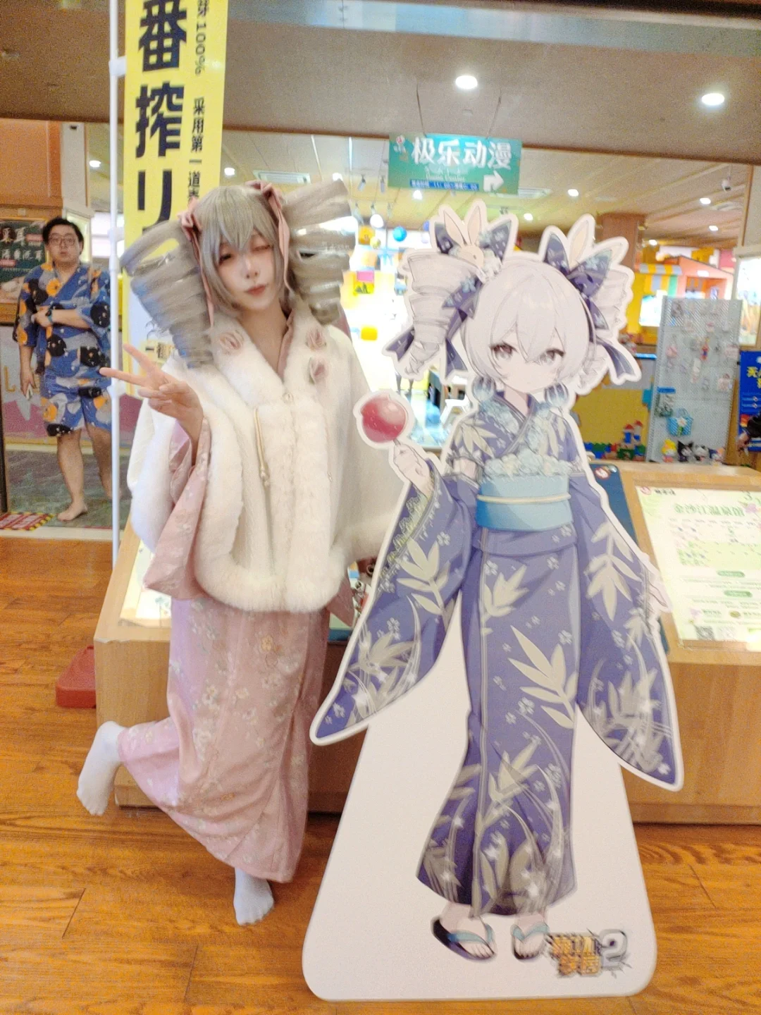 漫展, 白丝, 布洛妮娅cos, 水手服, 崩坏学园2 - 第2张