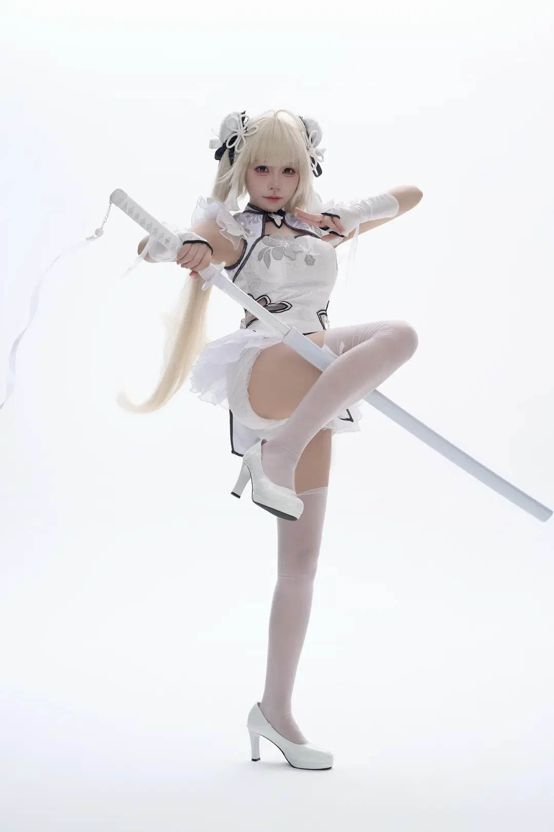 [Yin Ziping cosplay] Chalcedony ice core: Capturing Texture and Dynamic Action in this Look by 是橘子啊i - Image 4