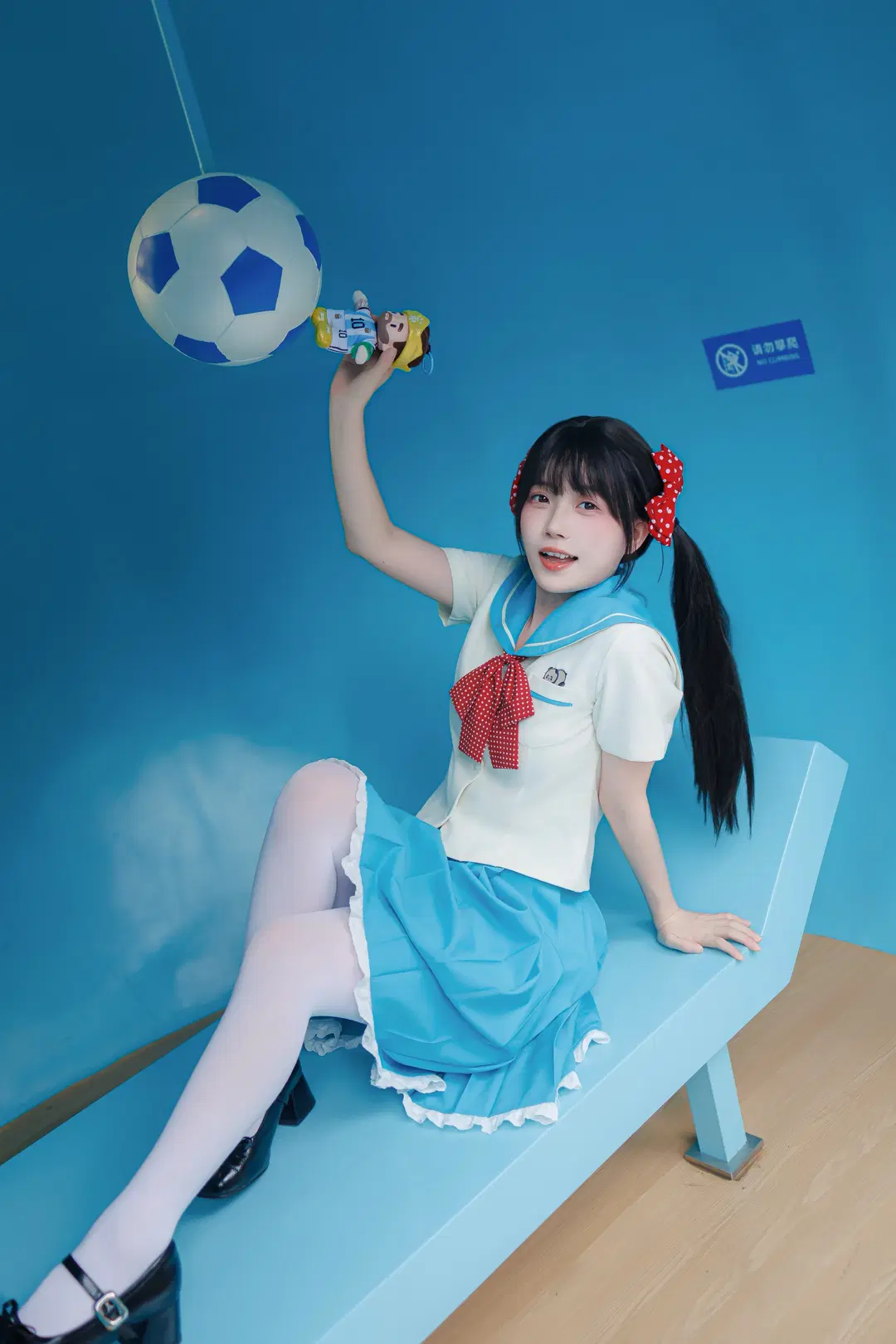 Energetic girl wearing a JK uniform to check in at the football-themed exhibition by Vera露露儿 - Image 5