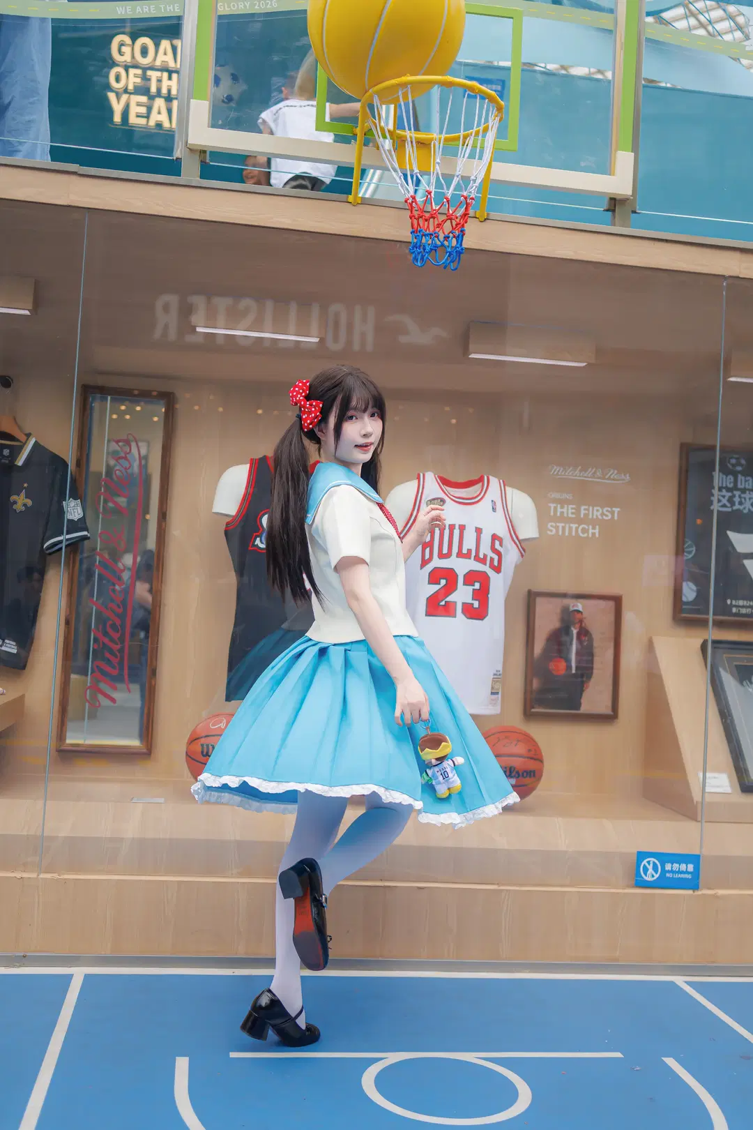 Energetic girl wearing a JK uniform to check in at the football-themed exhibition by Vera露露儿 - Image 8