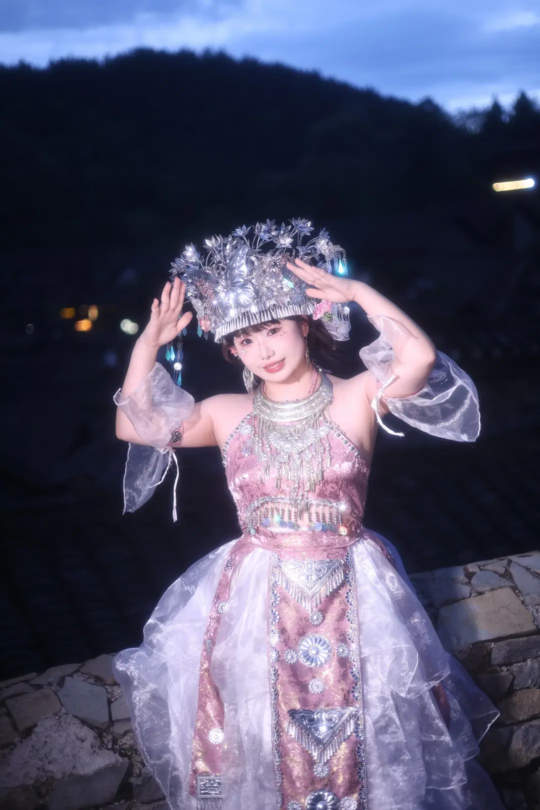 【Miaojiang Gu Master】Nocturnal Travel Log of a Novice Apprentice Gu Master: Night Portrait & Original Cosplay in Wujiangzhai by 小骨啊 - Image 3
