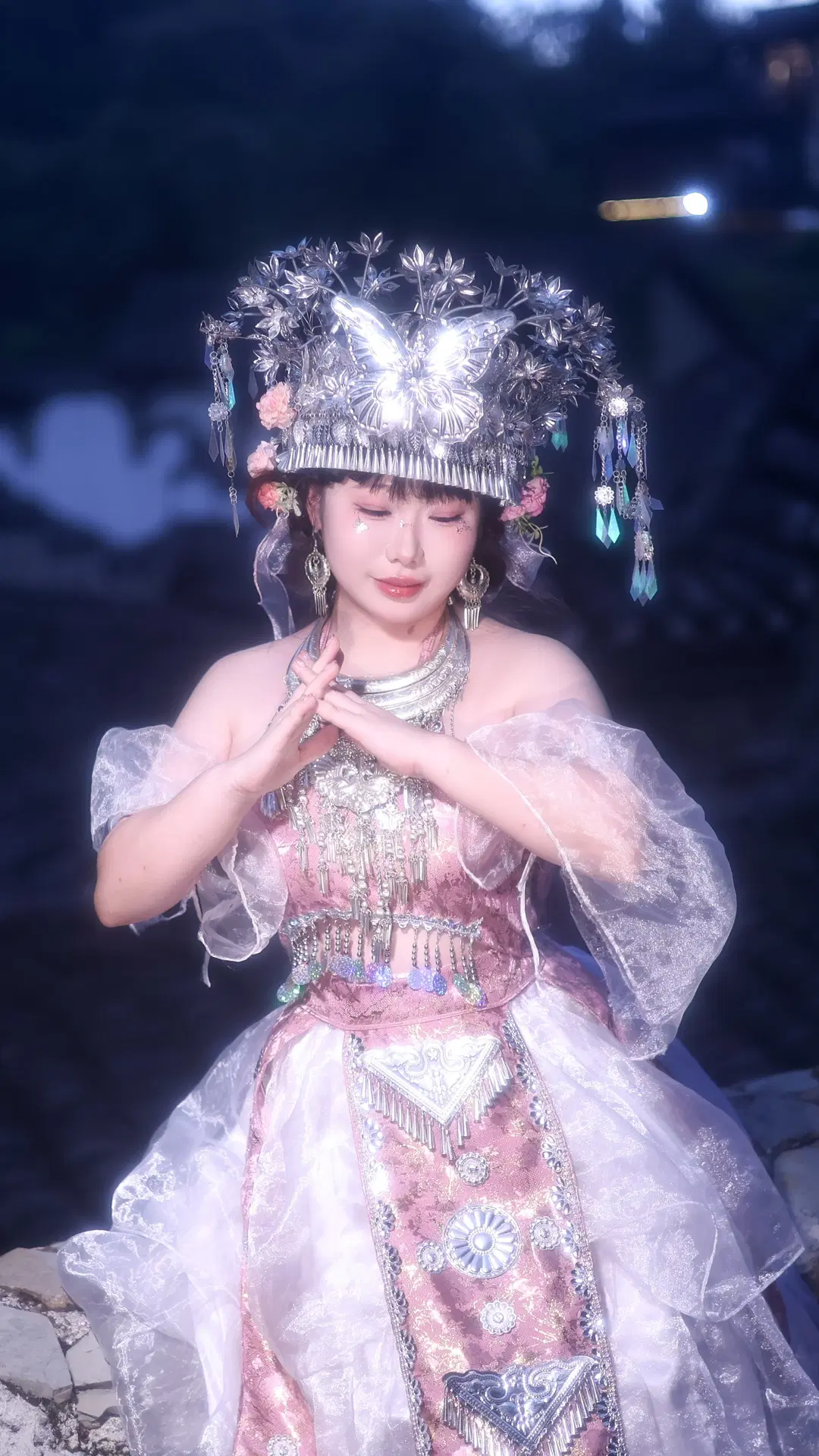 【Miaojiang Gu Master】Nocturnal Travel Log of a Novice Apprentice Gu Master: Night Portrait & Original Cosplay in Wujiangzhai by 小骨啊 - Image 7