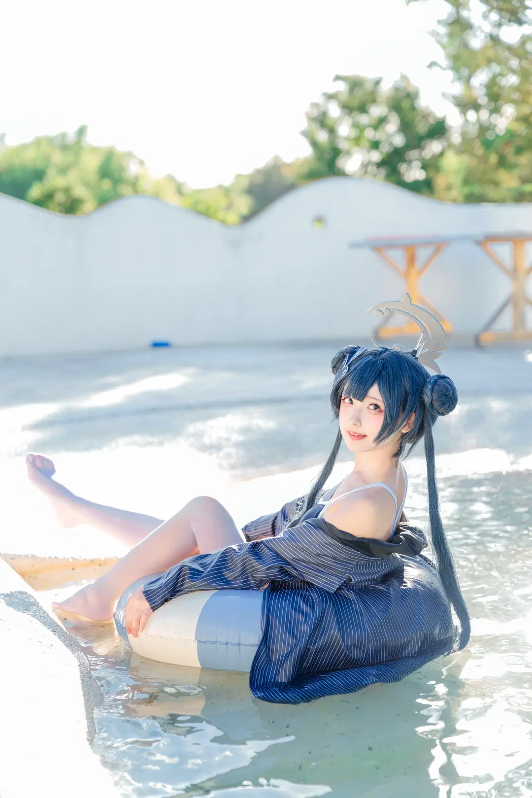 【キサキ コスプレ】『ブルーアーカイブ』真夏のプールサイドに広がる青と白の清涼感 - 喵喵梓 - 3枚目