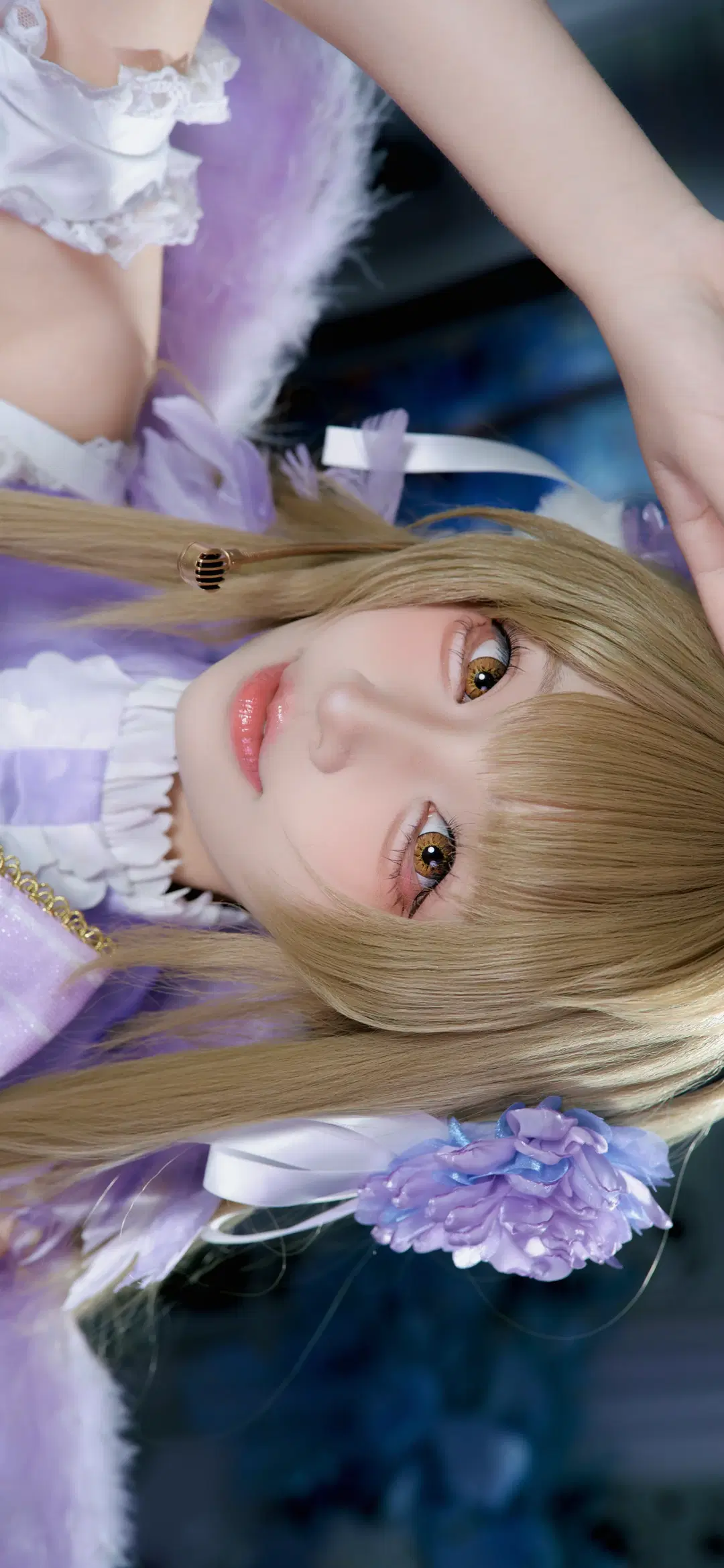 Minami Kotori cosplay: Love Live! Birthday Photoshoot, Purple-and-White Gradient Feather Skirt Chronicle by 喵喵梓 - Image 2