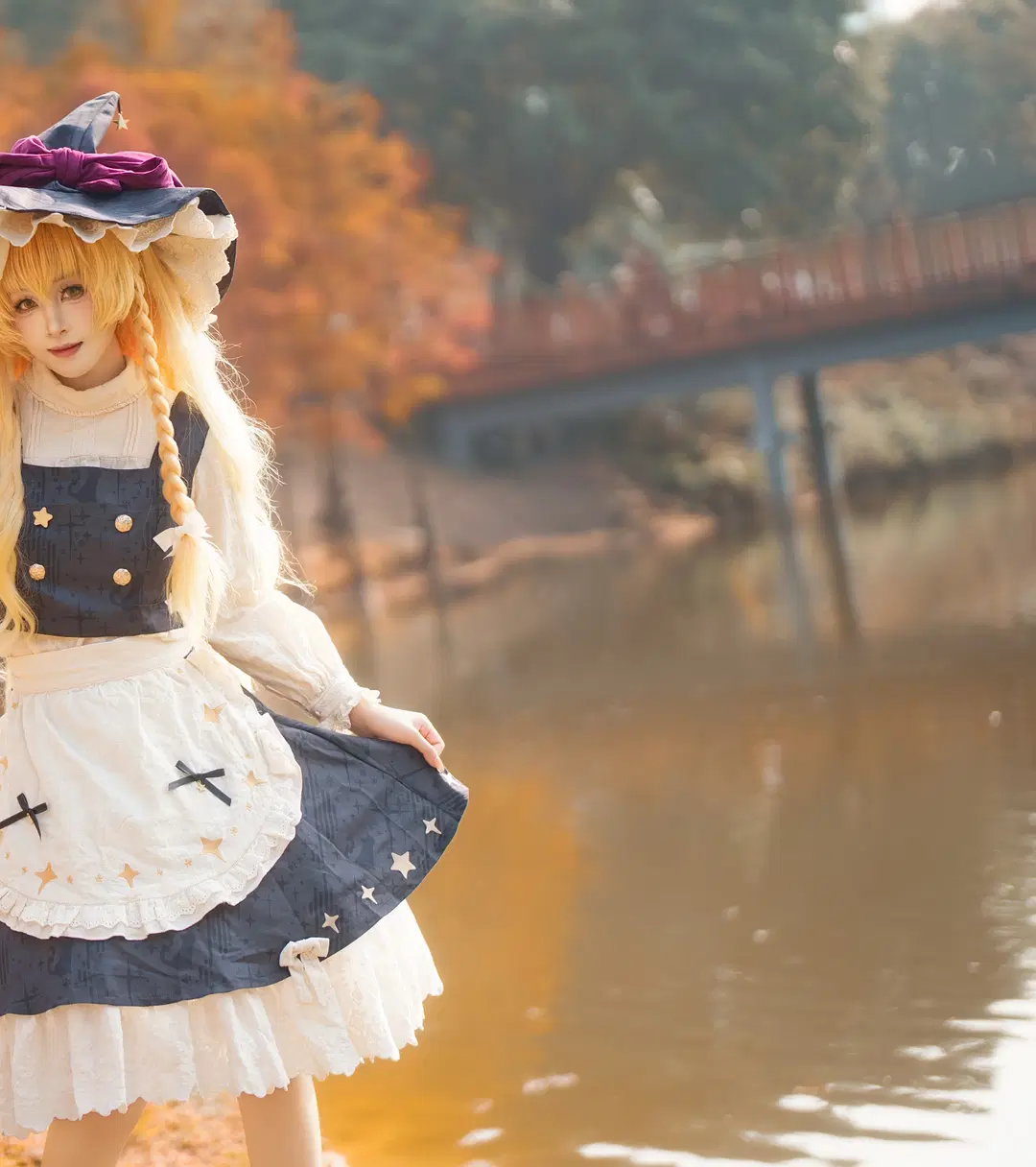 [Marisa Kirisame cosplay] The Magician by the Autumn Waterside: Capturing the Golden Rim Light by 植物菌 - Image 6