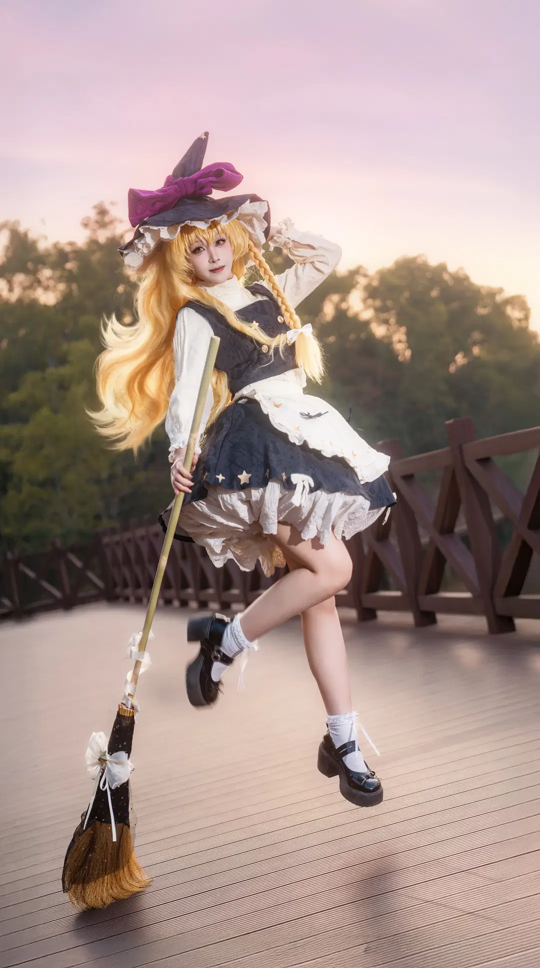 [Marisa cosplay] The Ordinary Magician of Touhou Project: DA☆ZE by 植物菌 - Image 2