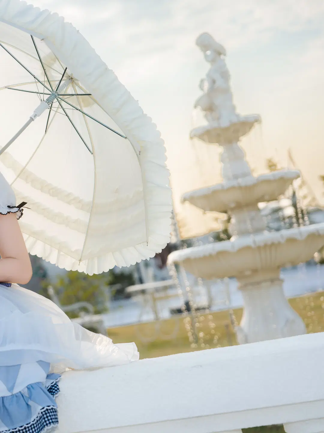 [Alice Cosplay] A Fairy Tale Crossover Beneath the Dreamy Twilight by 植物菌 - Image 3