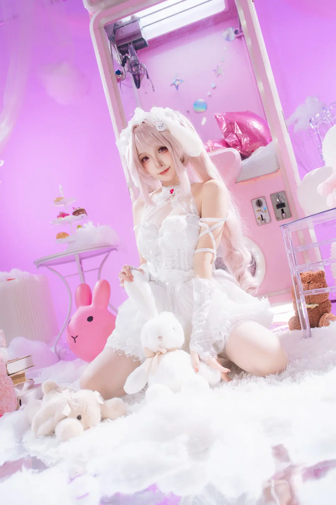 [Alice Cosplay] The Dreamlike Claw Machine Tea Party in Goddess of Victory by 植物菌 - Image 12