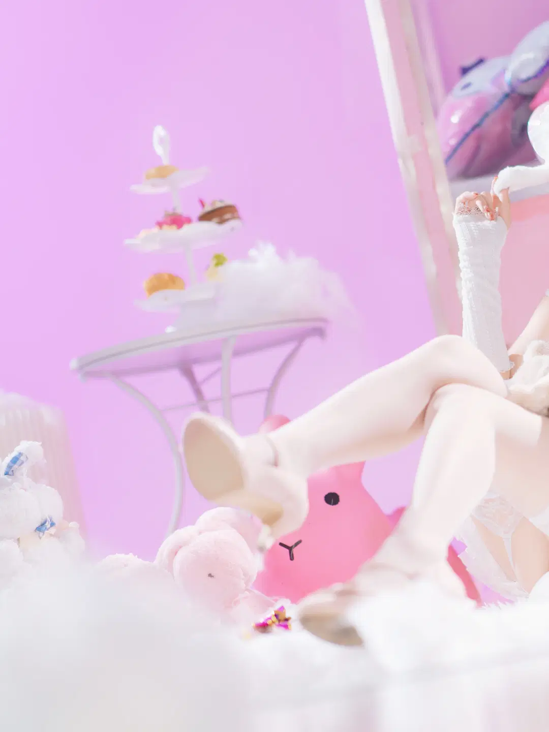 [Alice Cosplay] The Dreamlike Claw Machine Tea Party in Goddess of Victory by 植物菌 - Image 2