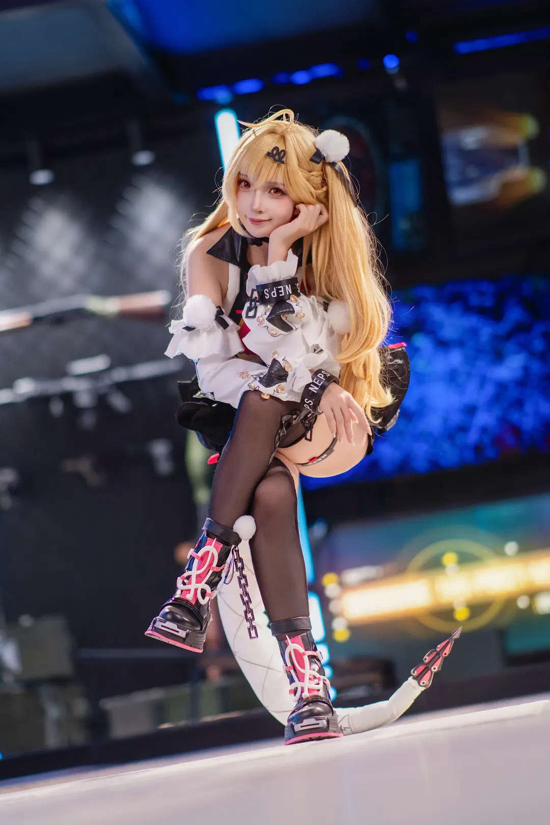 绝区零, 希希芙cos, 二次元cosplay, 赛博朋克风, 丝袜cos