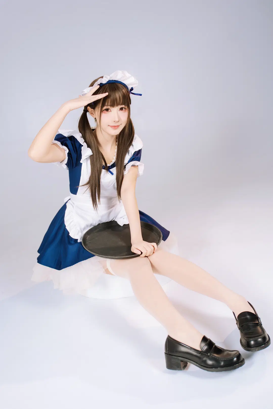 Blue-and-White Maid Outfit with White Stockings: Sweet Girl Posing Guide in White Studio Photography by 植物菌 - Image 4