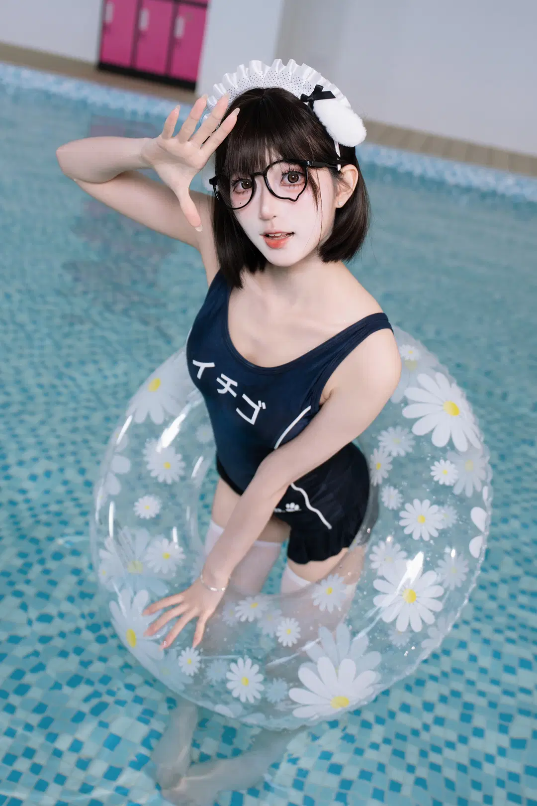 泳池边的死库水白丝女仆风，夏天就是要拍水 - 植物菌 - 第2张