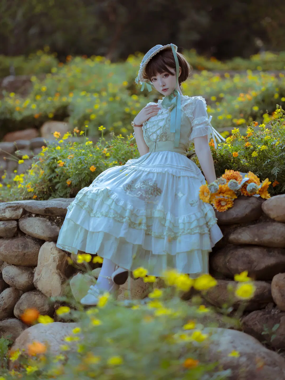 白絲, Lolita洋裝, 法式復古, 法式油畫少女, 夏日草地寫真