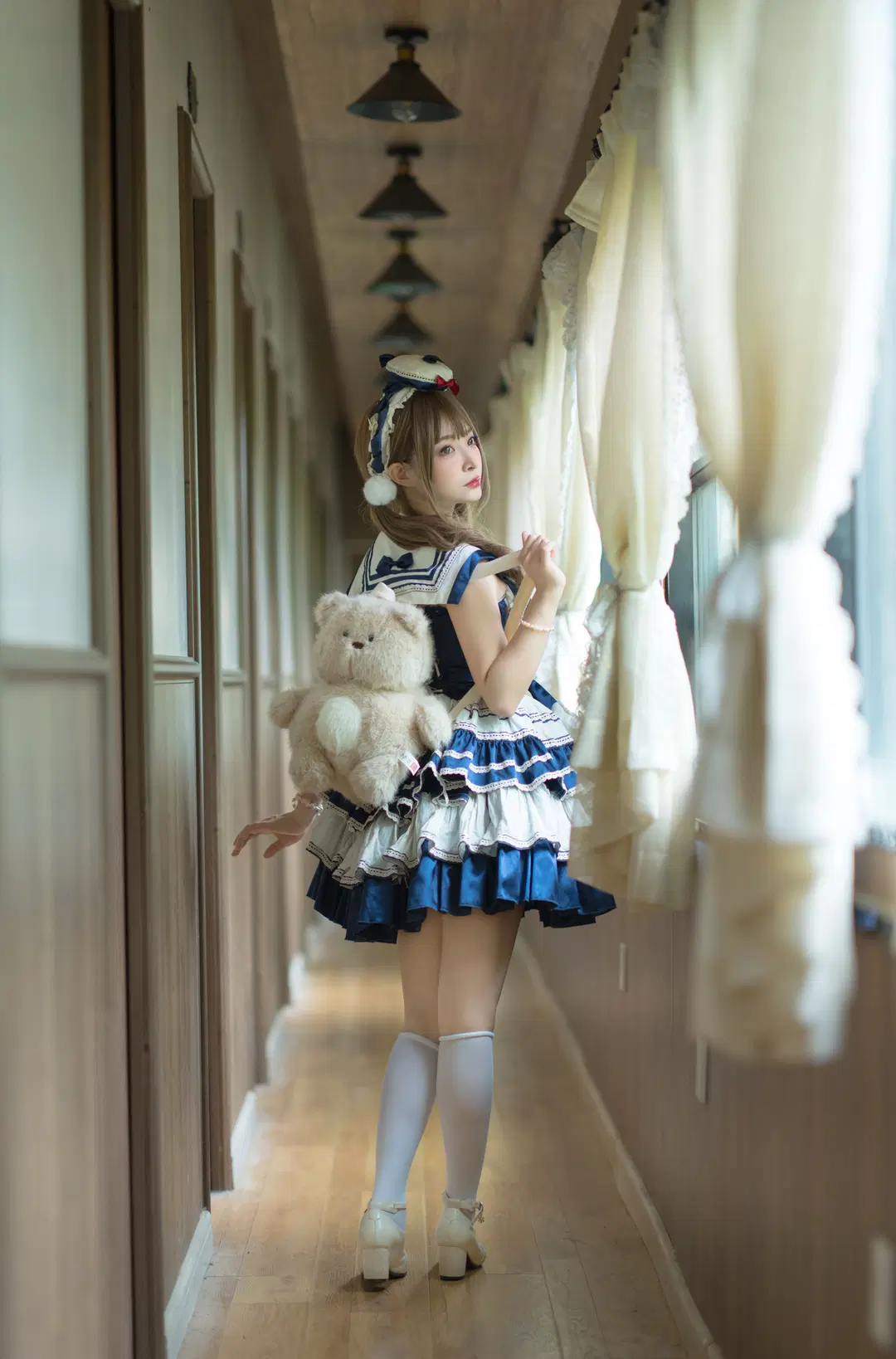 Dressing in a Nautical Style Outfit, Boarding a Time Train to Escape Overtime by 薇璦熙_迪 - Image 7