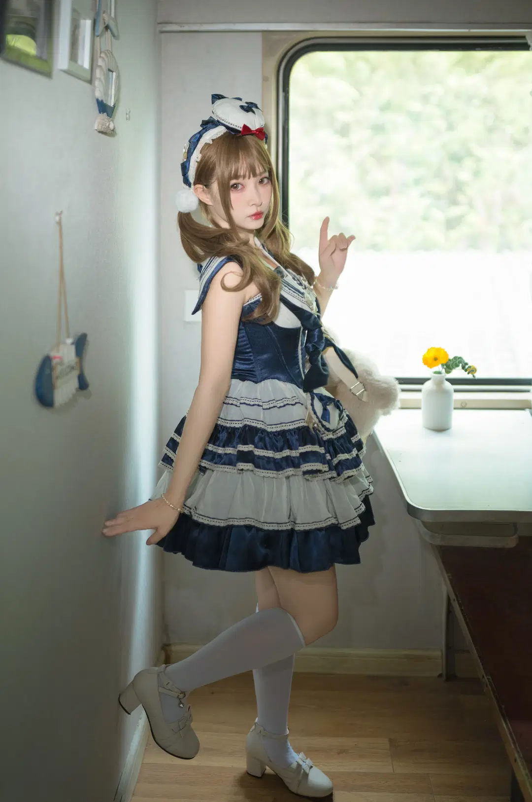 Dressing in a Nautical Style Outfit, Boarding a Time Train to Escape Overtime by 薇璦熙_迪 - Image 8