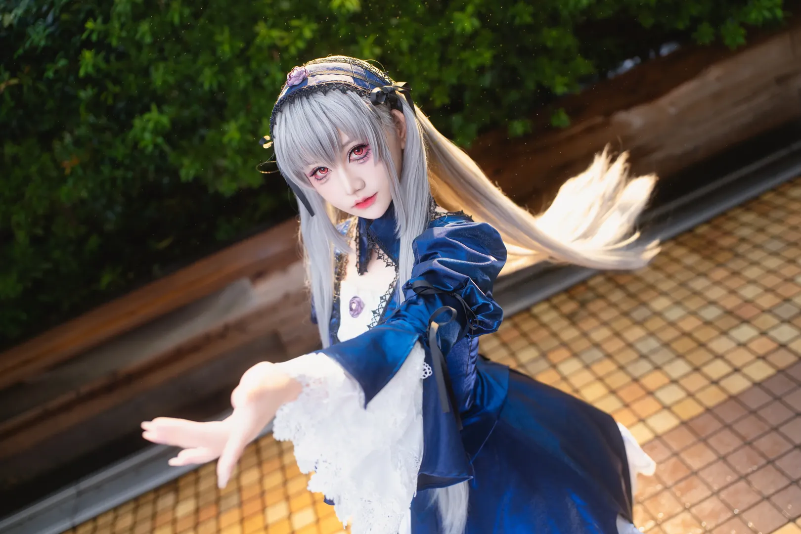 哥特风, 蔷薇少女, 水银灯cos, 池ハロ, 雨中场照 - 第3张