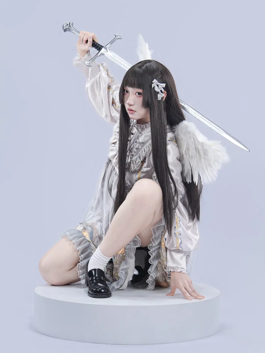 銀灰色のエンジェルストリート ロリータ服 白ホリ撮影のポーズと光影の記録 - 果七 - 5枚目