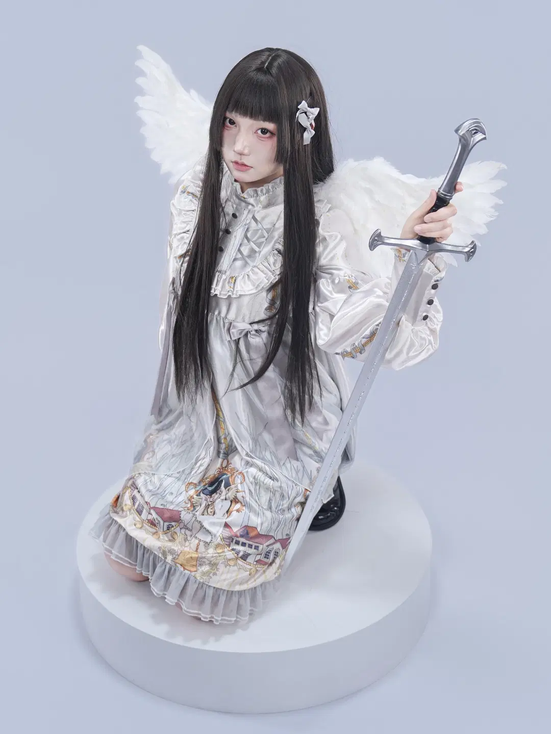 銀灰色のエンジェルストリート ロリータ服 白ホリ撮影のポーズと光影の記録 - 果七 - 7枚目
