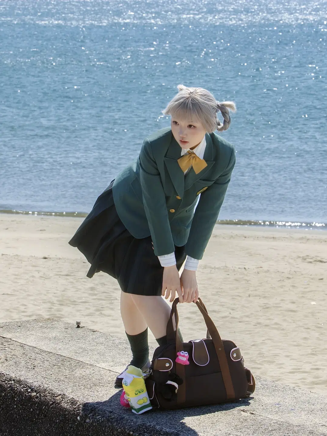 浅发色校供妹的海边车站制服随拍 - 果七 - 第2张