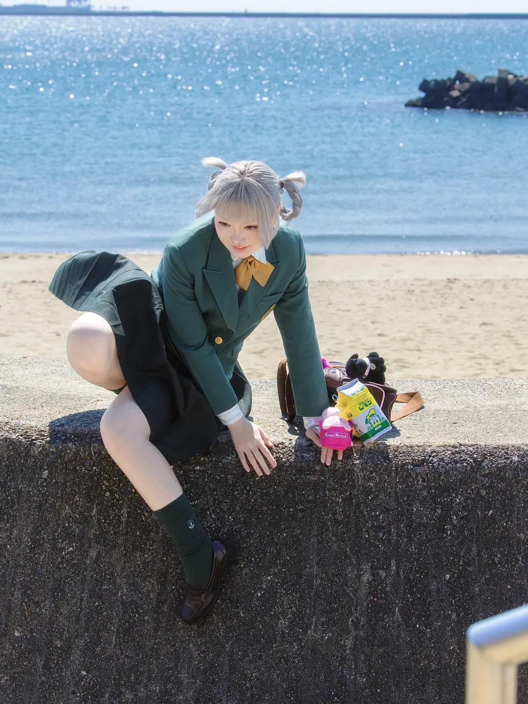 浅发色校供妹的海边车站制服随拍 - 果七 - 第6张