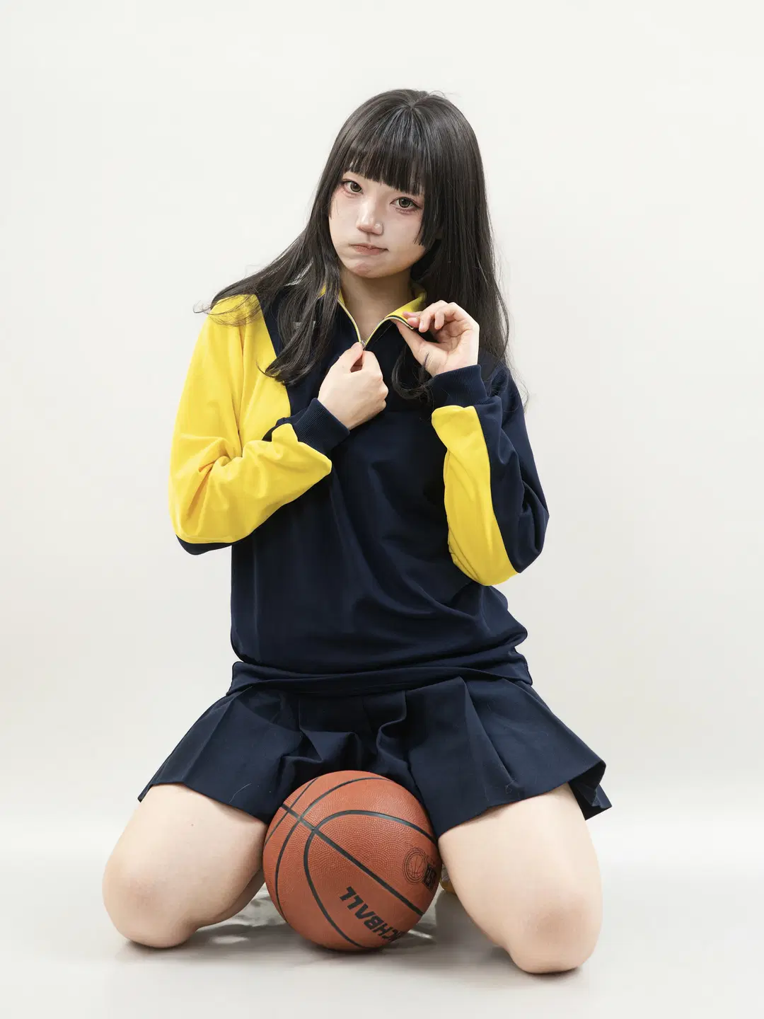 就実高柠檬黄体操服，拿篮球被吐槽像滑铲的运动风少女 - 果七 - 第10张