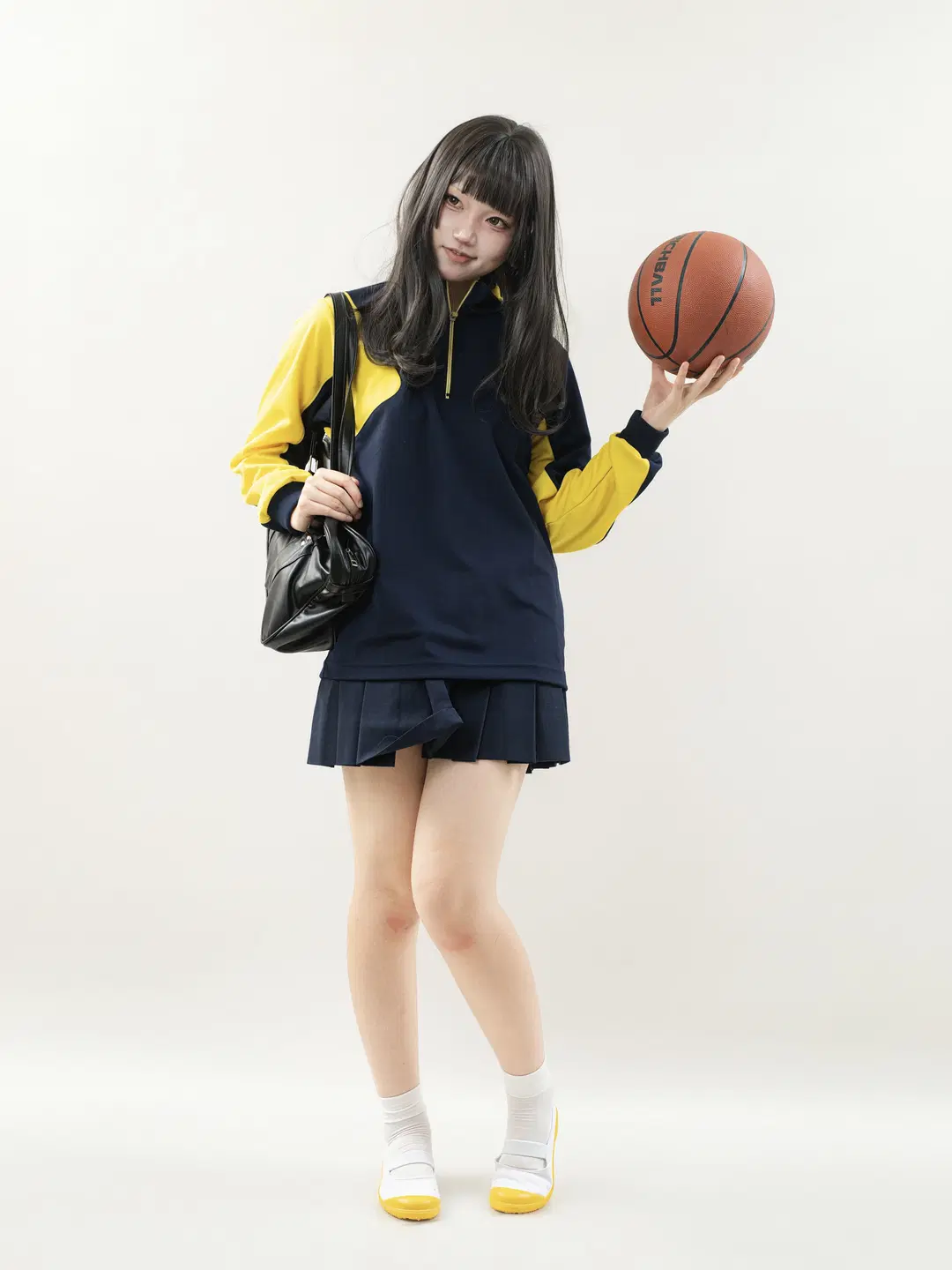 就実高柠檬黄体操服，拿篮球被吐槽像滑铲的运动风少女 - 果七 - 第2张