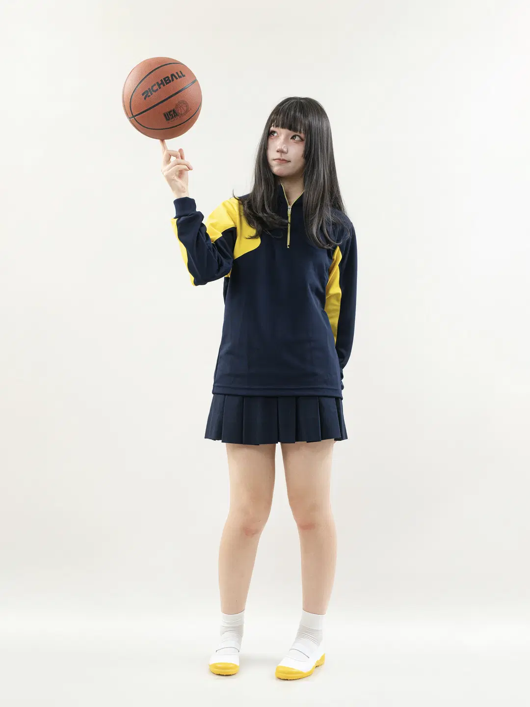 就実高柠檬黄体操服，拿篮球被吐槽像滑铲的运动风少女 - 果七 - 第5张