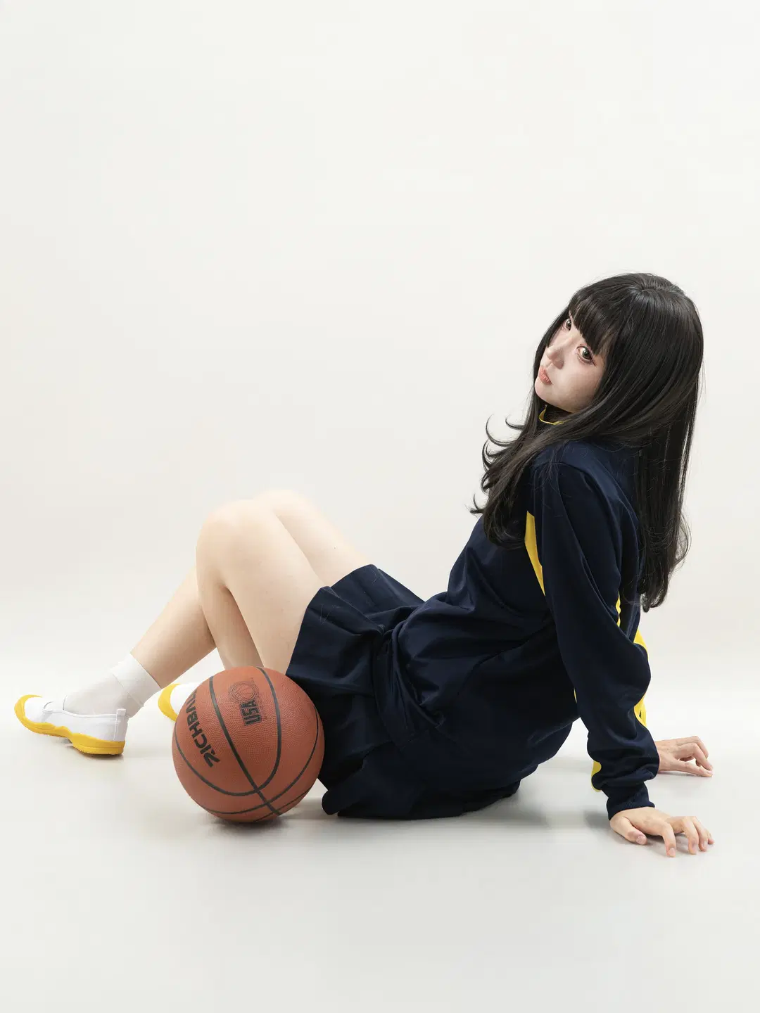 就実高柠檬黄体操服，拿篮球被吐槽像滑铲的运动风少女 - 果七 - 第9张