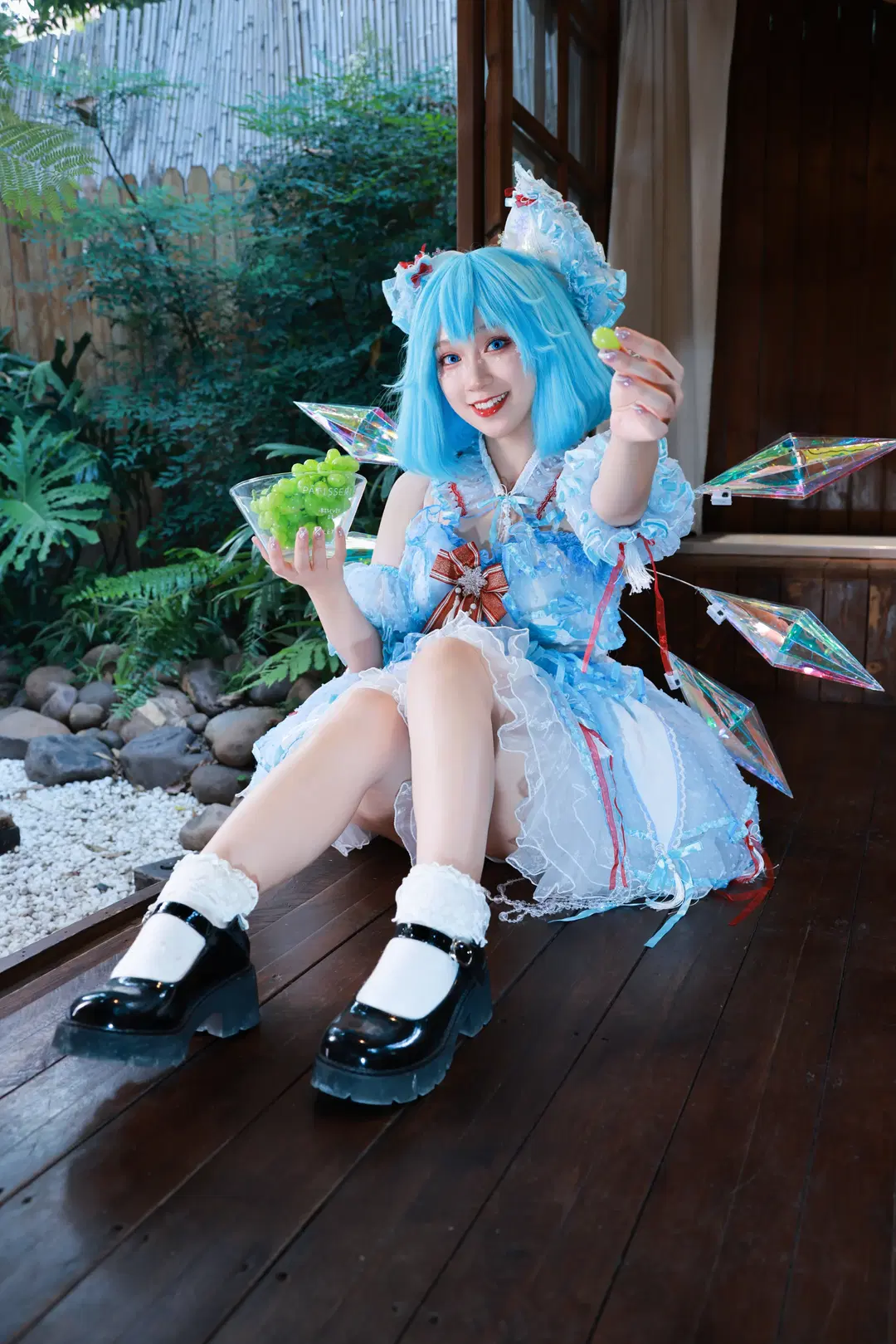 【チルノコスプレ】『東方Project』氷の妖精が佇む庭園ポートレート - 莜子YOKO - 12枚目