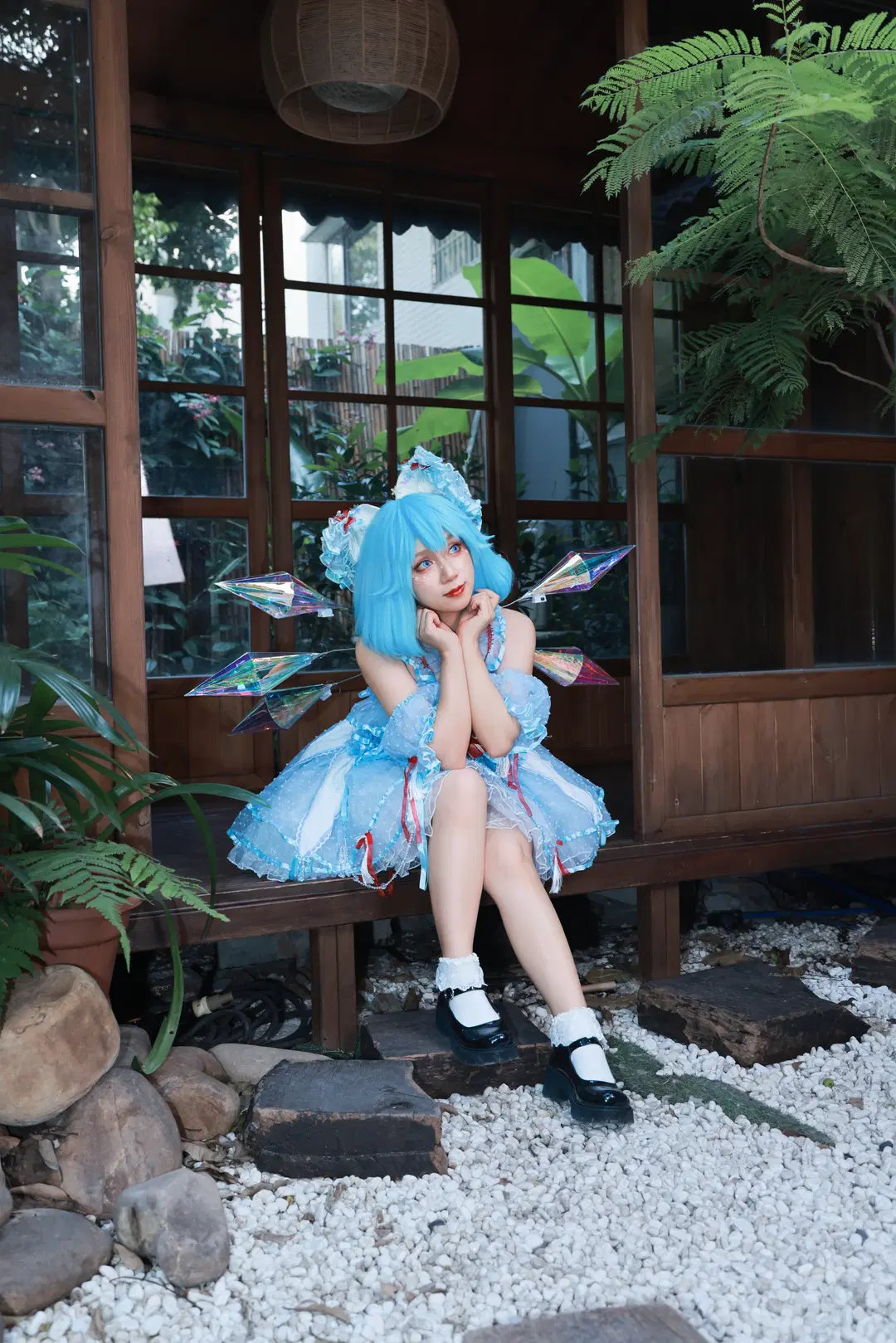 【チルノコスプレ】『東方Project』氷の妖精が佇む庭園ポートレート - 莜子YOKO - 6枚目