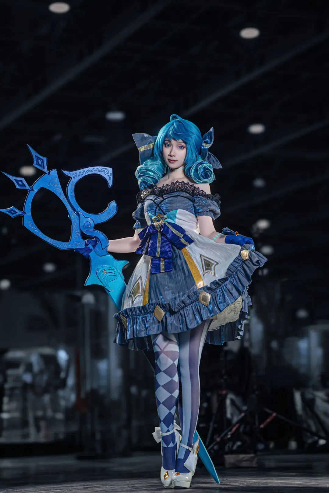 【灵罗娃娃cos】东莞萤火虫漫展蓝色双马尾场照 - 莜子YOKO - 第2张