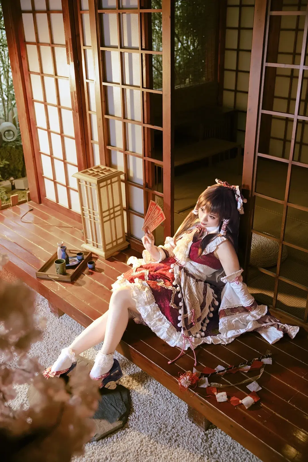 【博麗靈夢cos】東方Project永遠的女巫，紅白蕾絲與和風場景的碰撞 - 莜子YOKO - 第7張
