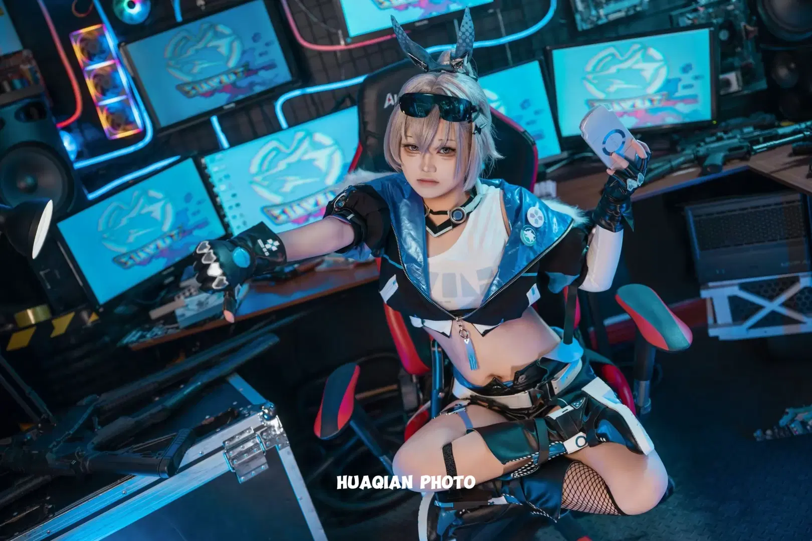 【银狼cos】崩坏星穹铁道骇客少女的赛博空间 - 花签📷（不敢回私信求看主页版 - 第4张