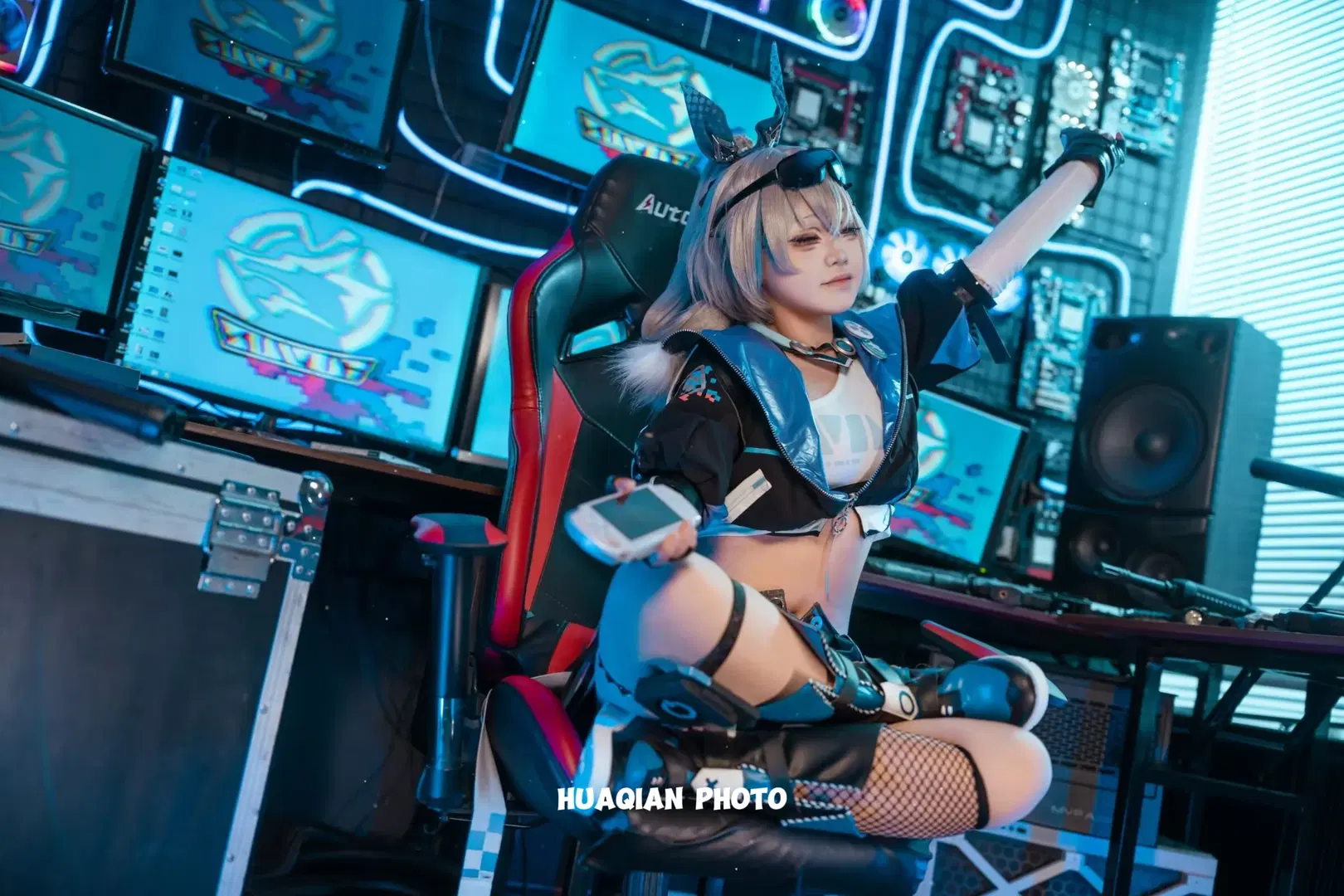 【银狼cos】崩坏星穹铁道骇客少女的赛博空间 - 花签📷（不敢回私信求看主页版 - 第6张