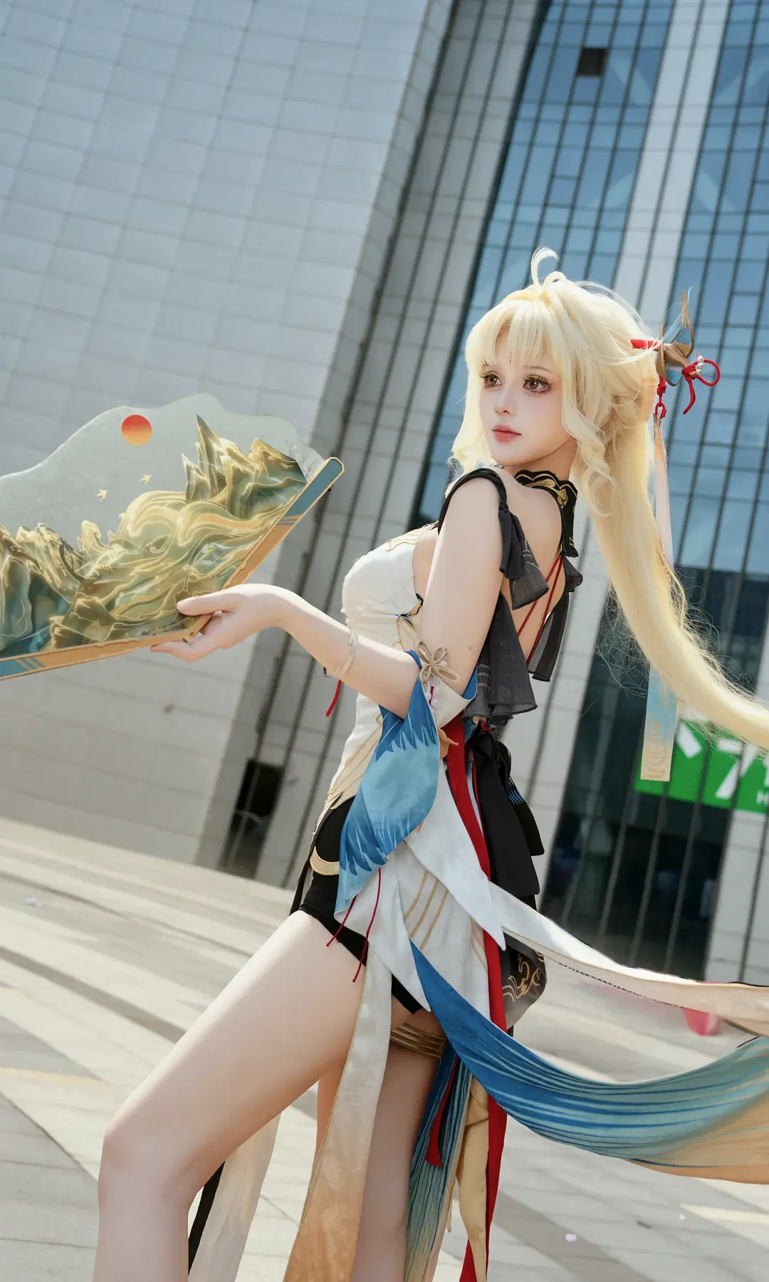 【穂穂コスプレ】鳴潮 BWイベント現場直撃、再現度MAXの優美で高貴なお姉様感 - 七奈Nanako - 8枚目