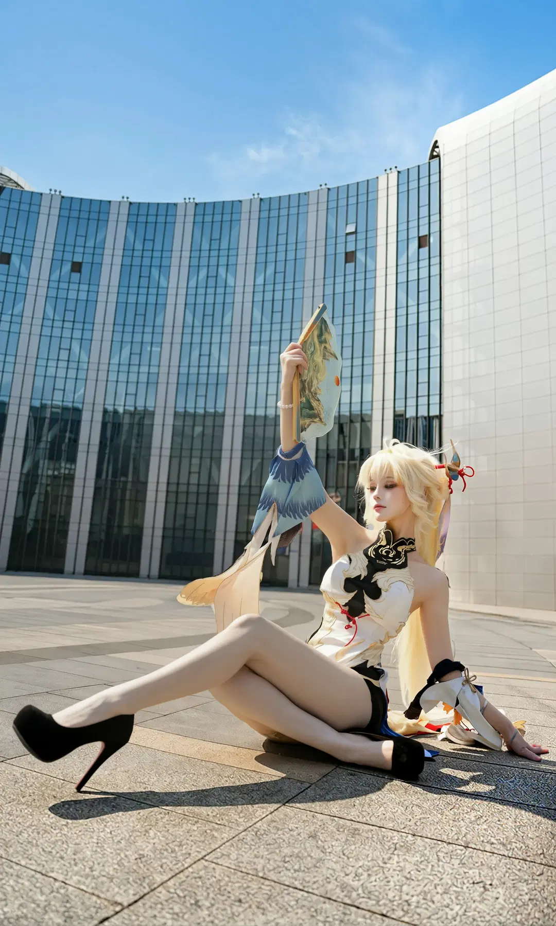 【穂穂コスプレ】鳴潮 BWイベント現場直撃、再現度MAXの優美で高貴なお姉様感 - 七奈Nanako - 9枚目