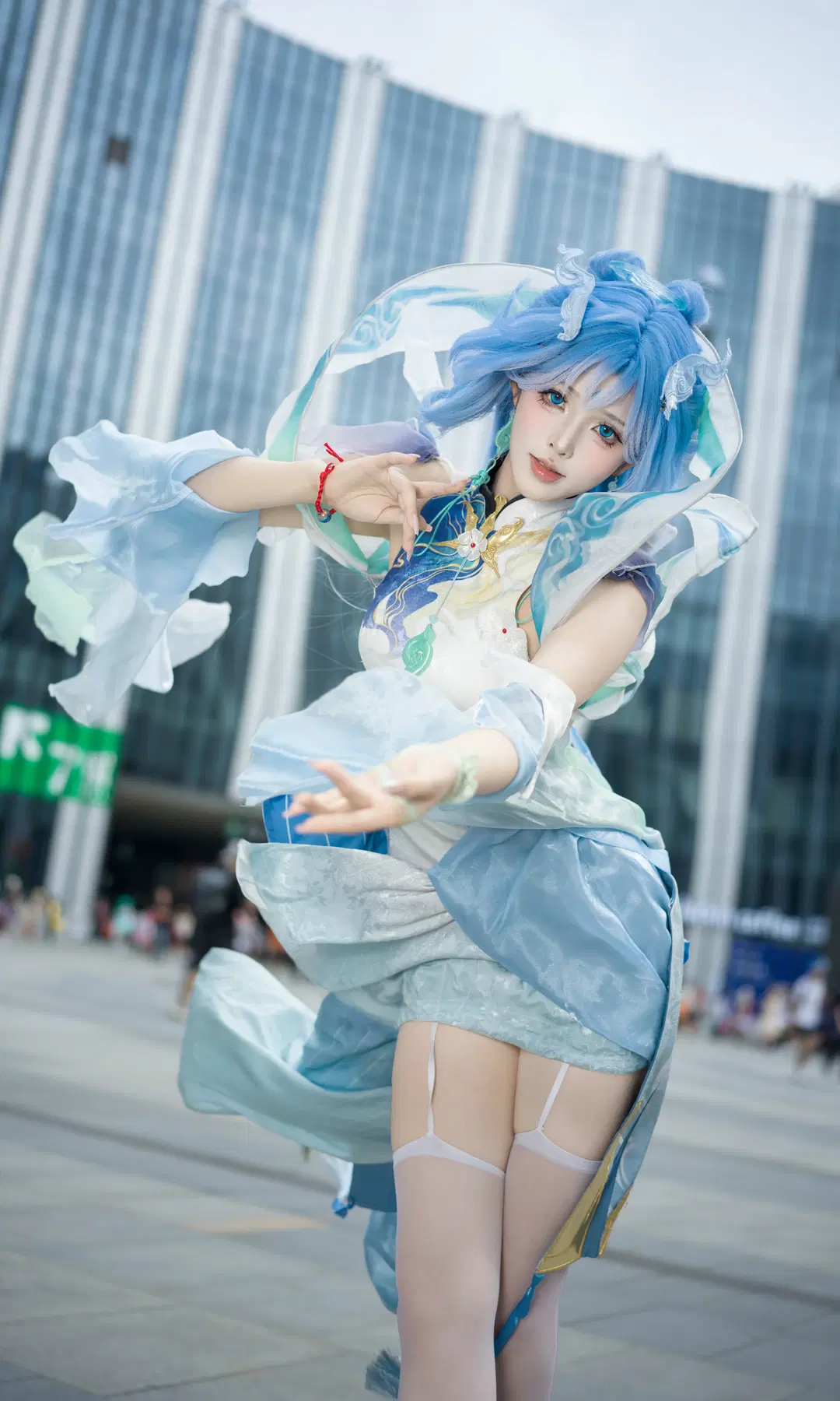 [Qingxiao cosplay] Wuthering Waves Mature Woman Presence to the Fullest: 5-Minute Extreme Convention Photos at Bilibili World by 七奈Nanako - Image 2